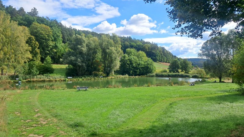 20260912_115253.jpg - ...und chillen. Wir kommen zu einem kleinen See...