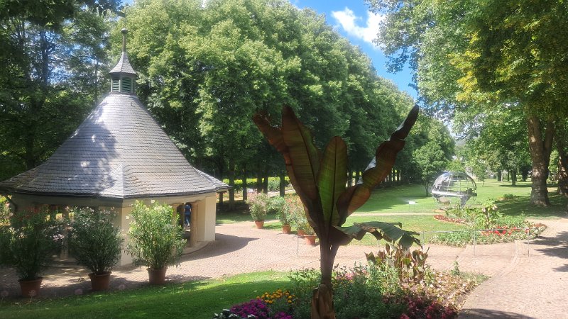 20260613_120533.jpg - An der Karlsquelle vorbei...