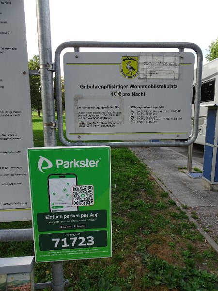 DSC08340.JPG - Wir checken über "Parkster" ein! ;-)