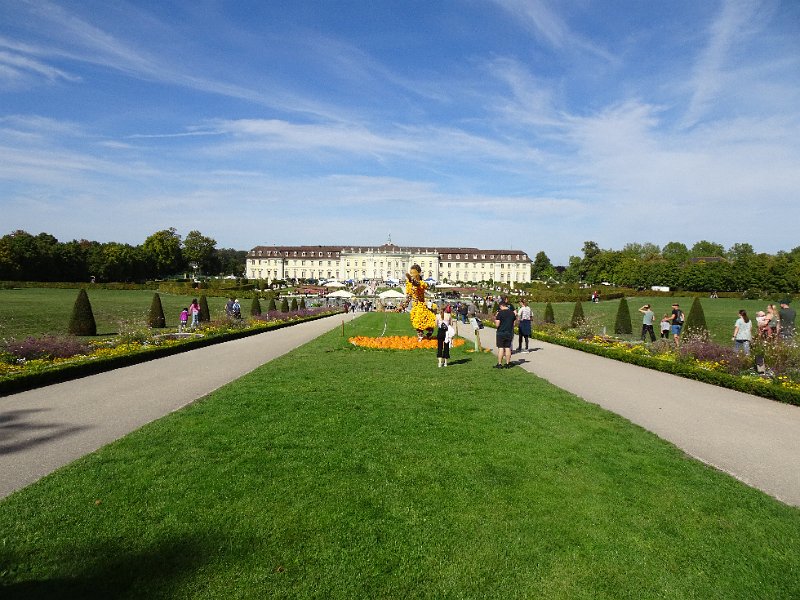 DSC08481.JPG - So, wir haben nun genug Kürbis-Input! Ein letzter Blick auf das Schloss...