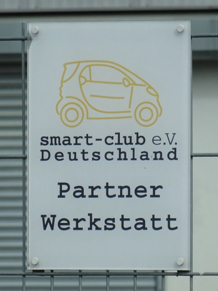 DSC08507.JPG - Wir sind hier mit dem Smart wohl gut aufgehoben! *HOFF*