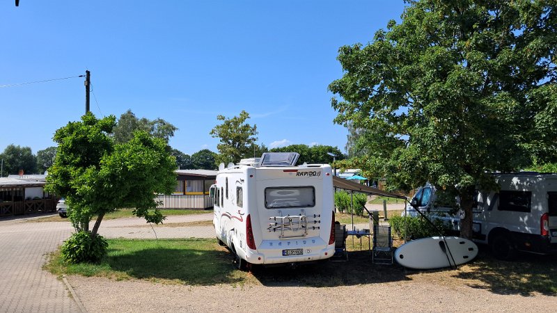 20260620_152929.jpg - Nachdem wir dann unser SUP aufgeblasen haben...