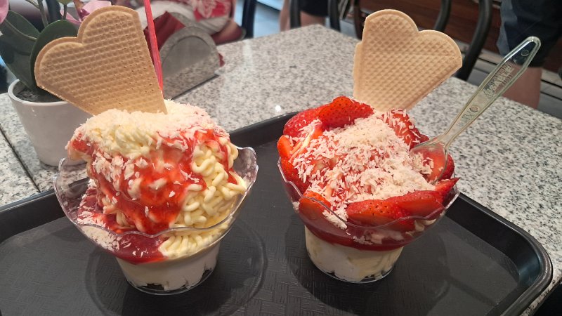 20260621_140701.jpg - ...wo wir uns leckeres Spaghettieis reinziehen! :-)So, nach dieser kurzen abkühlung gehts dann aber letztendlich nach Hause!Das war ein sehr heißes aber dennoch entspanntes Wochenende. Bis zum nächsten mal, Adios! ;-)