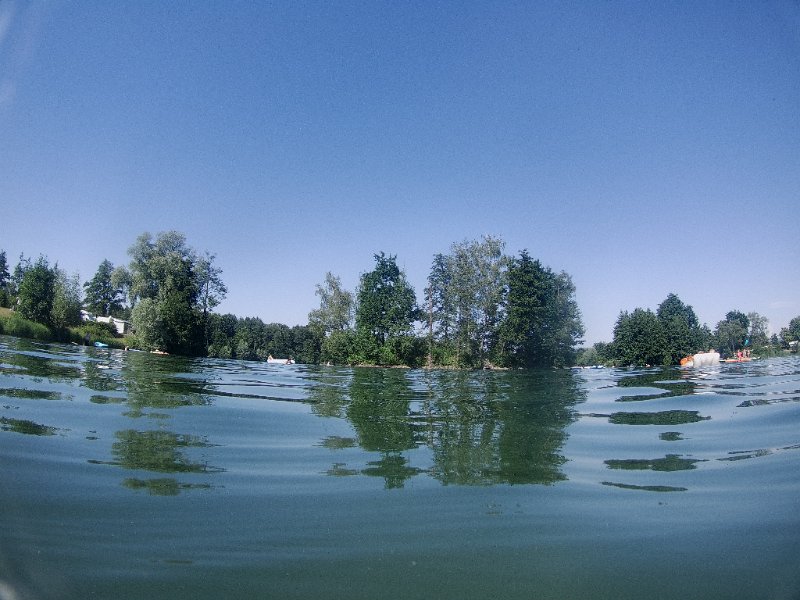SING0044.JPG - Am nächsten Morgen sind wir recht früh und ohne Frühstück erneut in den See gesprungen und eine große Runde geschwommen!