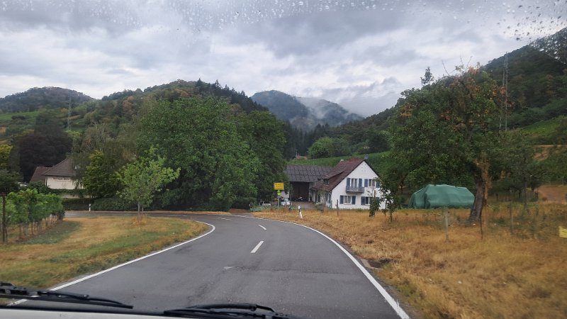 20260821_153541.jpg - ...umfahren bei Alberweiler eine Straßensperrunf/Baustelle auf der B10...