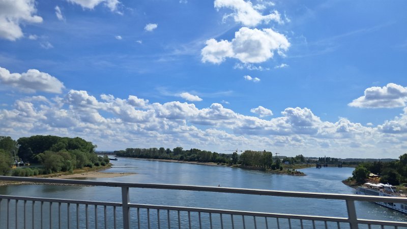 20260823_130642.jpg - ...der leider immer noch viel zu wenig Wasser führt. Es war ein sehr schönes Wochenende mit einer schönen Wanderung!Bis zum nächsten mal... Adeee mit eee... ;-)