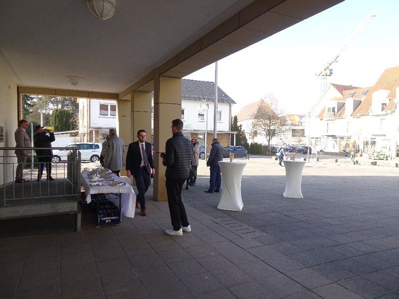 DSC05006.JPG - Kaum angekommen...