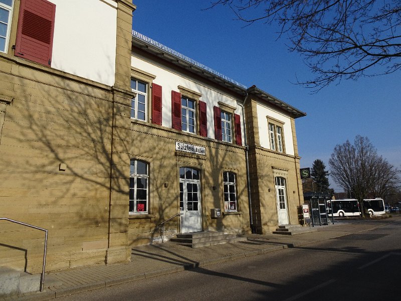 DSC05092.JPG - ...beim Bürgerbahnhof.