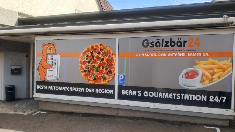 20260905_121226.jpg - ...und entdecken schräg gegenüber die Bear's 24Std Gourmetstation...