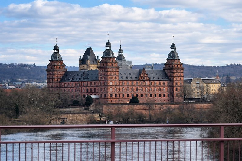 file_00000000b0b4720ca86aabcf6d454da4.png - ...fahren wir u.a. durch Aschaffenburg...